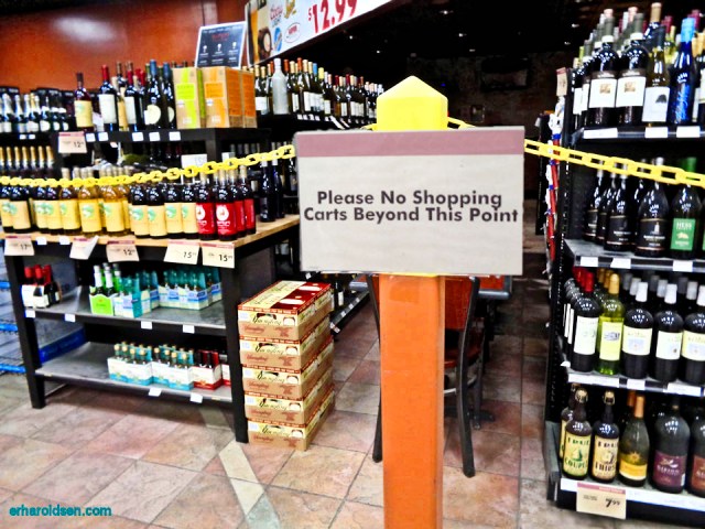 2019 02 04S snm Grocery Store Sign, No Carts Beyong