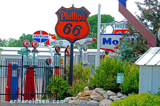 2018 06 17 (22) Gas Station Signs